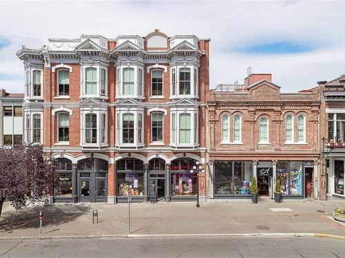 208-562 Yates St, Victoria, BC - Outdoor With Facade