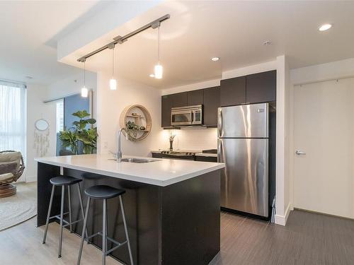 907-760 Johnson St, Victoria, BC - Indoor Photo Showing Kitchen With Stainless Steel Kitchen With Upgraded Kitchen