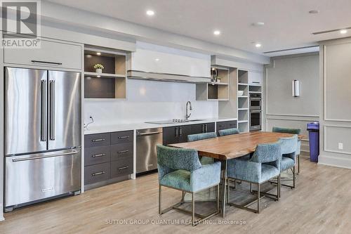 307 - 470 Dundas Street E, Hamilton, ON - Indoor Photo Showing Kitchen With Stainless Steel Kitchen With Upgraded Kitchen