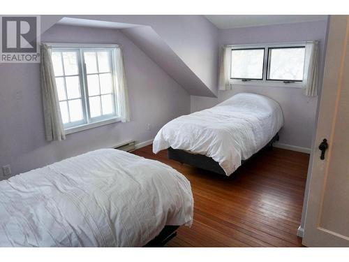 1949 Fife Road, Christina Lake, BC - Indoor Photo Showing Bedroom