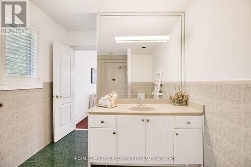 130 Grey Alder Avenue, Richmond Hill, ON - Indoor Photo Showing Bathroom