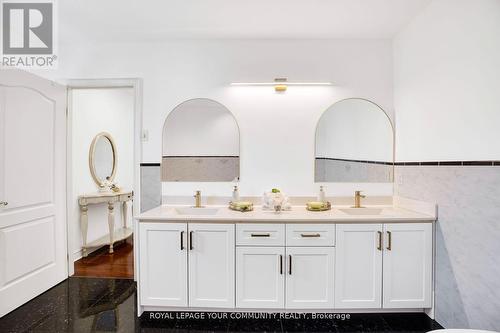 130 Grey Alder Avenue, Richmond Hill, ON - Indoor Photo Showing Bathroom