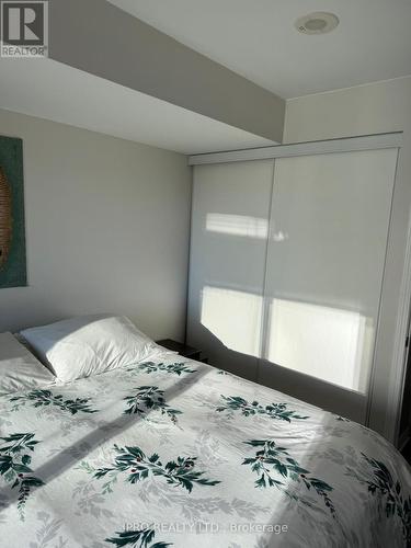 1717 - 335 Rathburn Road W, Mississauga, ON - Indoor Photo Showing Bedroom