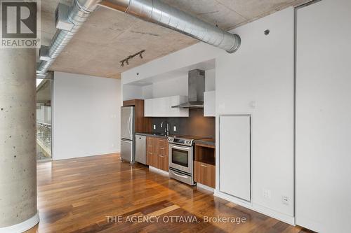 609 - 360 Mcleod Street, Ottawa, ON - Indoor Photo Showing Kitchen