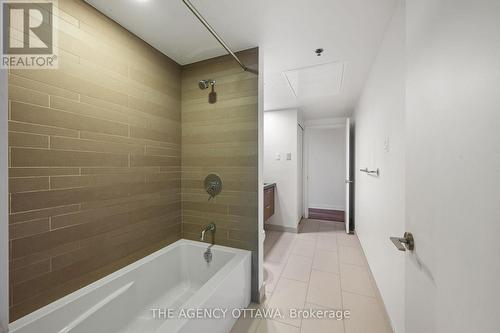 609 - 360 Mcleod Street, Ottawa, ON - Indoor Photo Showing Bathroom