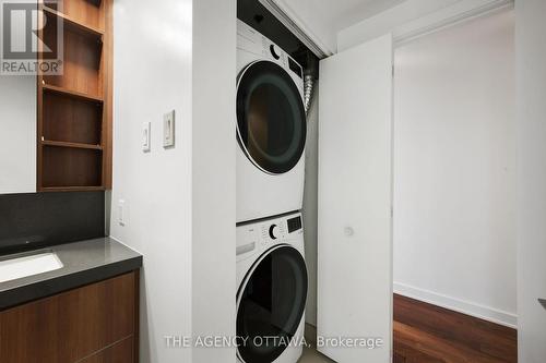 609 - 360 Mcleod Street, Ottawa, ON - Indoor Photo Showing Laundry Room