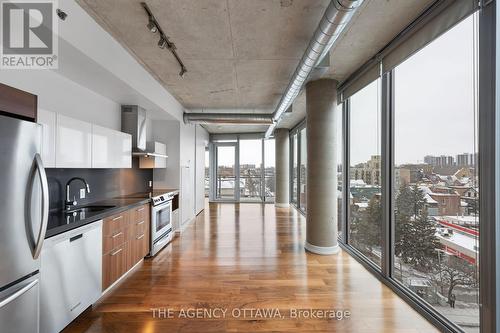 609 - 360 Mcleod Street, Ottawa, ON - Indoor Photo Showing Kitchen