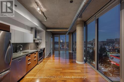 609 - 360 Mcleod Street, Ottawa, ON - Indoor Photo Showing Kitchen