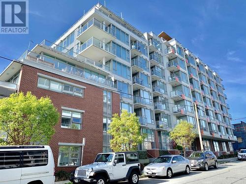 451 250 E 6Th Avenue, Vancouver, BC - Outdoor With Facade