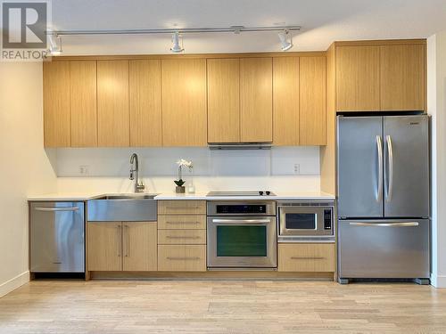 451 250 E 6Th Avenue, Vancouver, BC - Indoor Photo Showing Kitchen