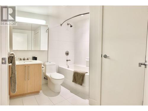 451 250 E 6Th Avenue, Vancouver, BC - Indoor Photo Showing Bathroom