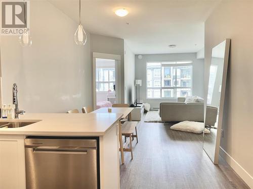 3510 2180 Kelly Avenue, Coquitlam, BC - Indoor Photo Showing Kitchen With Upgraded Kitchen