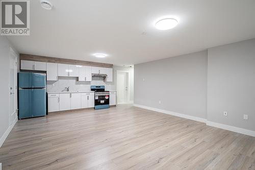 1396 Apel Drive, Port Coquitlam, BC - Indoor Photo Showing Kitchen