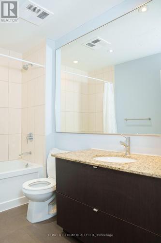 1501 - 170 Fort York Boulevard, Toronto, ON - Indoor Photo Showing Bathroom