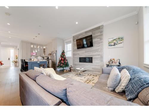 7299 194A Street, Surrey, BC - Indoor Photo Showing Living Room With Fireplace