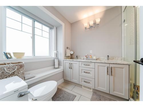 7299 194A Street, Surrey, BC - Indoor Photo Showing Bathroom