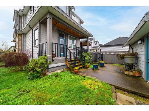 7299 194A Street, Surrey, BC - Outdoor