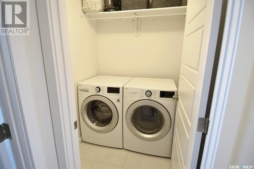 357 Germain Manor, Saskatoon, SK - Indoor Photo Showing Laundry Room