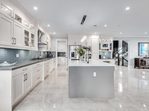 1495 Maple Street, White Rock, BC - Indoor Photo Showing Kitchen With Upgraded Kitchen