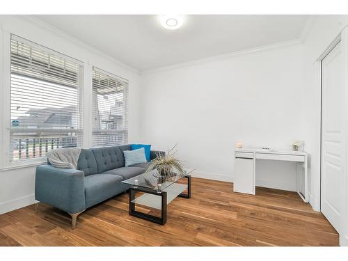 6151 166A Street, Surrey, BC - Indoor Photo Showing Living Room