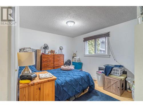 1737 Leighton Place, Kamloops, BC - Indoor Photo Showing Bedroom