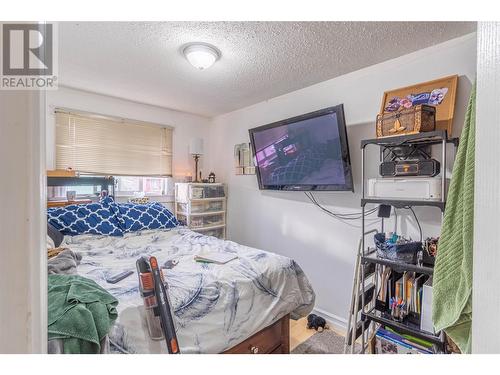 1737 Leighton Place, Kamloops, BC - Indoor Photo Showing Bedroom