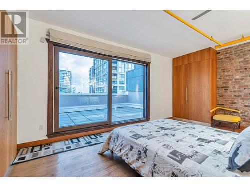 804 518 Beatty Street, Vancouver, BC - Indoor Photo Showing Bedroom