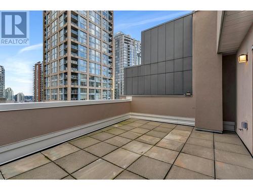 804 518 Beatty Street, Vancouver, BC - Outdoor