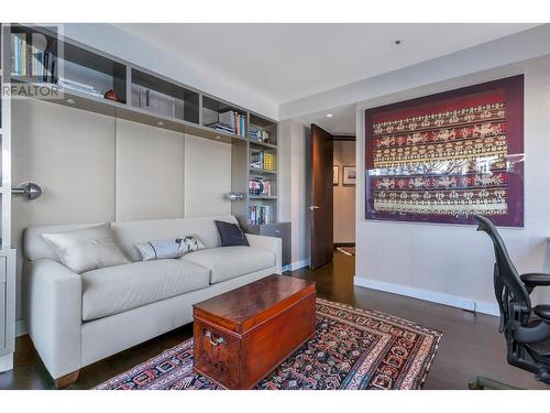 902 1600 Hornby Street, Vancouver, BC - Indoor Photo Showing Living Room