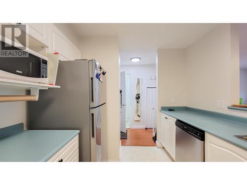 21 2378 Rindall Avenue, Port Coquitlam, BC - Indoor Photo Showing Kitchen