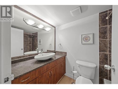 307 1515 Chesterfield Avenue, North Vancouver, BC - Indoor Photo Showing Bathroom