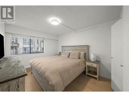 307 1515 Chesterfield Avenue, North Vancouver, BC - Indoor Photo Showing Bedroom