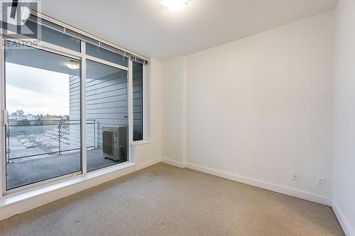 703 6951 Elmbridge Way, Richmond, BC - Indoor Photo Showing Other Room