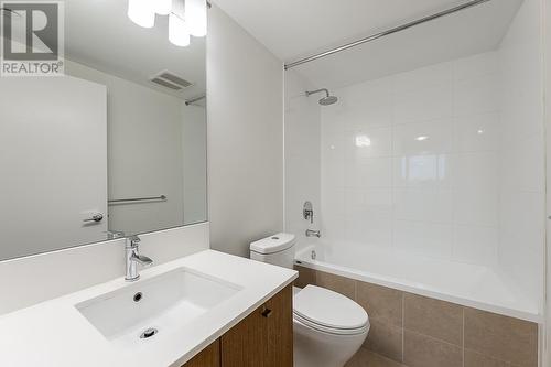 703 6951 Elmbridge Way, Richmond, BC - Indoor Photo Showing Bathroom