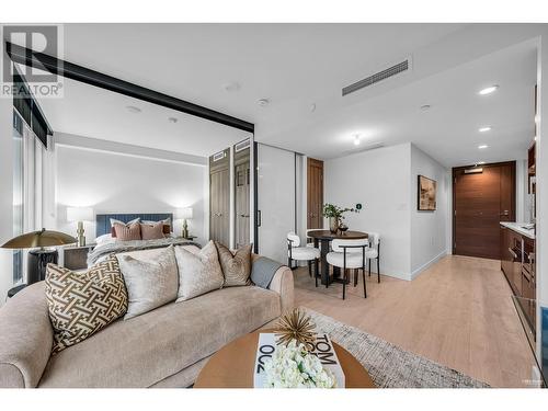 1219 1768 Cook Street, Vancouver, BC - Indoor Photo Showing Living Room