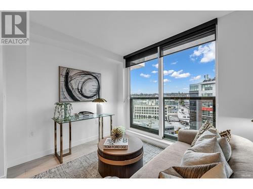 1219 1768 Cook Street, Vancouver, BC - Indoor Photo Showing Living Room