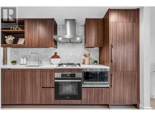 1219 1768 Cook Street, Vancouver, BC - Indoor Photo Showing Kitchen