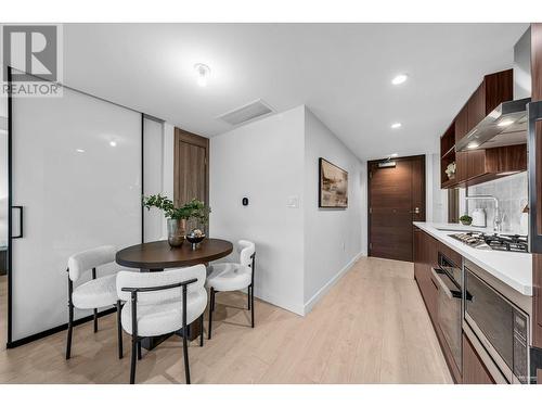 1219 1768 Cook Street, Vancouver, BC - Indoor Photo Showing Dining Room