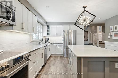 440 Mt Albion Road, Hamilton, ON - Indoor Photo Showing Kitchen With Upgraded Kitchen