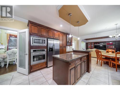 6040 Adams Place, Richmond, BC - Indoor Photo Showing Kitchen