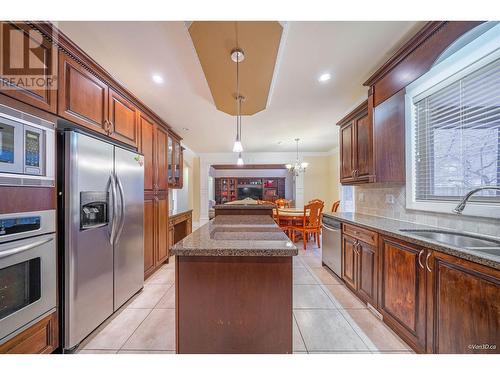 6040 Adams Place, Richmond, BC - Indoor Photo Showing Kitchen