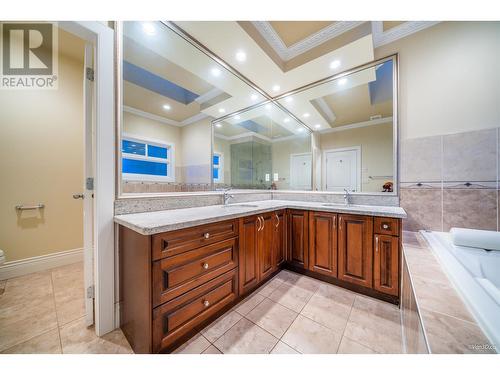 6040 Adams Place, Richmond, BC - Indoor Photo Showing Bathroom