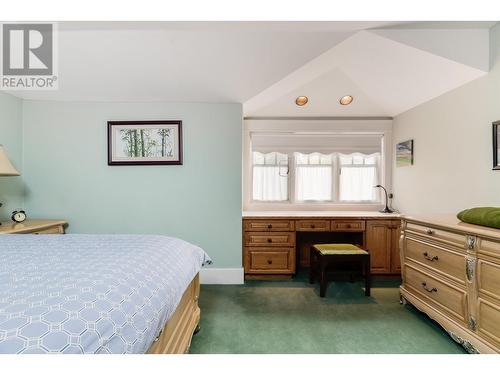 1295 Sinclair Street, West Vancouver, BC - Indoor Photo Showing Bedroom