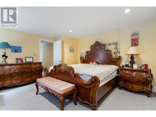 1295 Sinclair Street, West Vancouver, BC - Indoor Photo Showing Bedroom