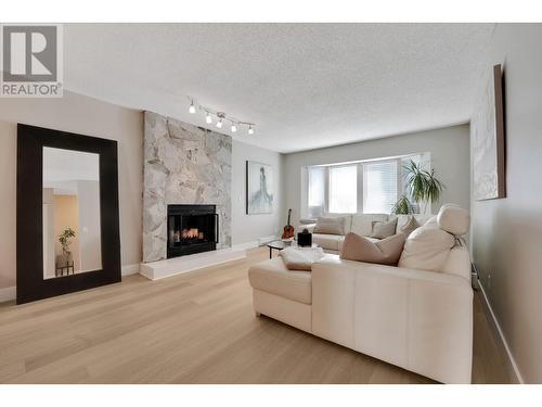 1209 Cypress Place, Port Moody, BC - Indoor Photo Showing Living Room With Fireplace