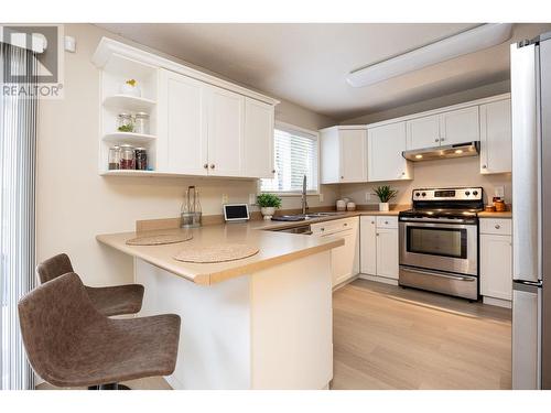 1209 Cypress Place, Port Moody, BC - Indoor Photo Showing Kitchen With Double Sink