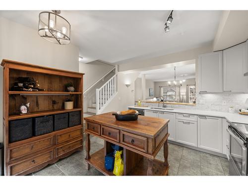 21 15065 58 Avenue, Surrey, BC - Indoor Photo Showing Kitchen