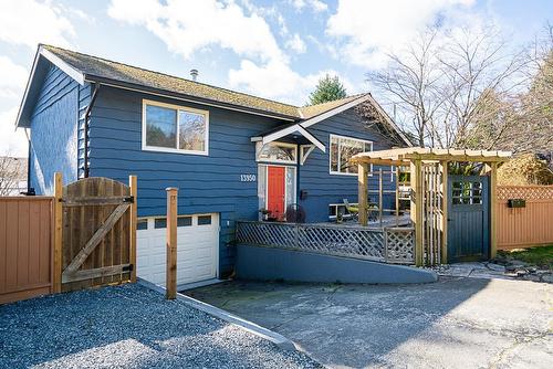 13950 Blackburn Avenue, White Rock, BC - Outdoor