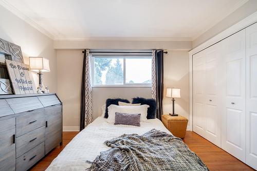 13950 Blackburn Avenue, White Rock, BC - Indoor Photo Showing Bedroom