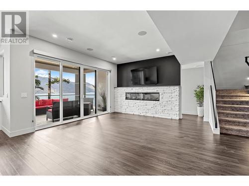 3324 Black Pine Lane, Kelowna, BC - Indoor With Fireplace